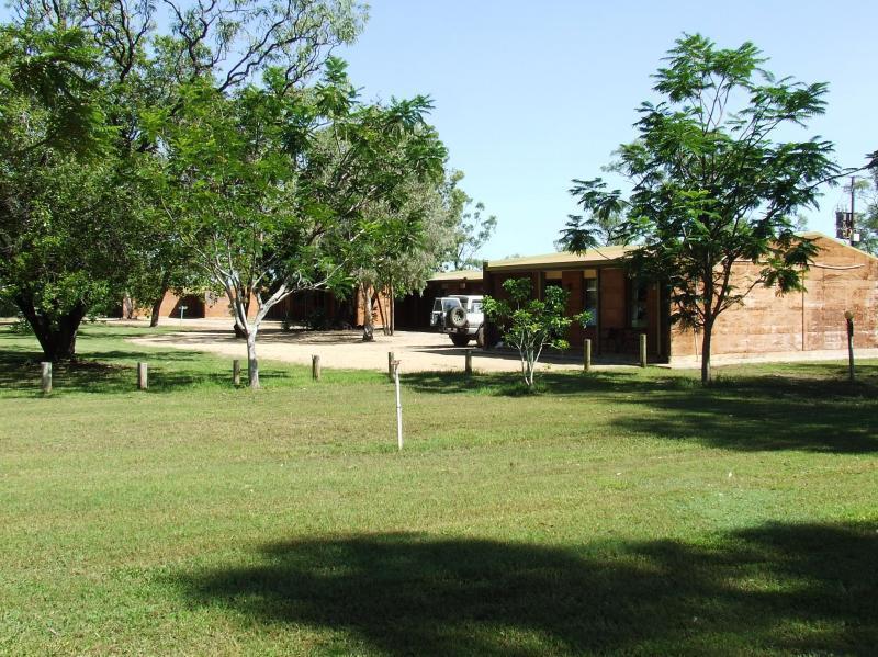 Territory Manor & 2*